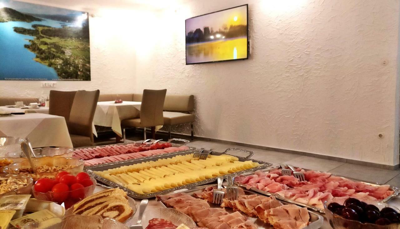 Hotel Garni Seeroesl Am Woerthersee , Kaernten 크롬펜돌프 외부 사진