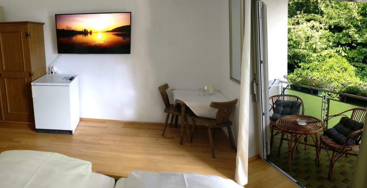 Hotel Garni Seeroesl Am Woerthersee , Kaernten 크롬펜돌프 외부 사진