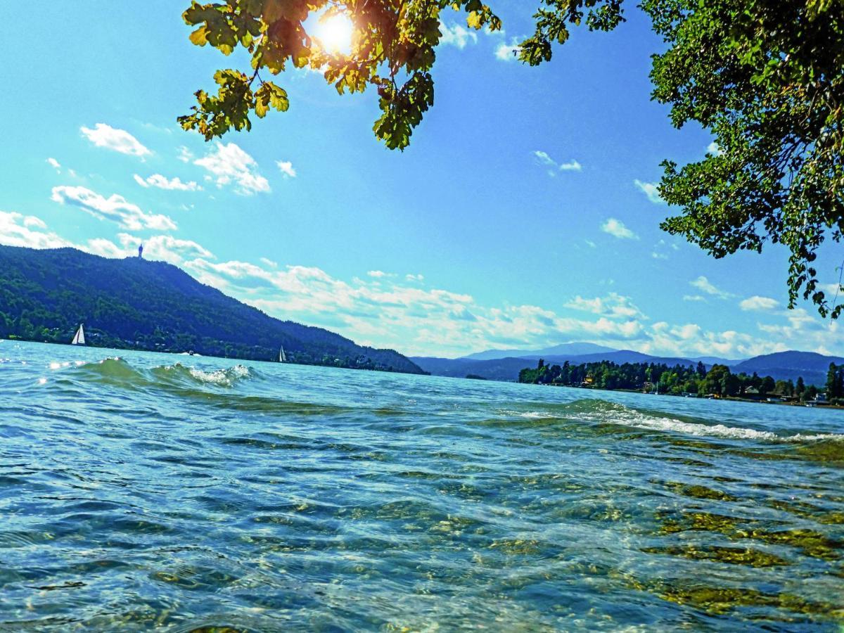 Hotel Garni Seeroesl Am Woerthersee , Kaernten 크롬펜돌프 외부 사진
